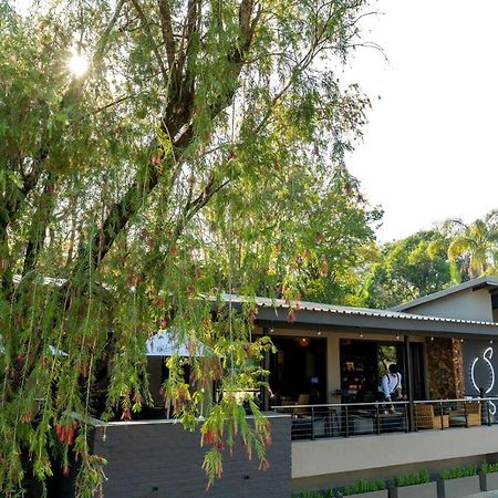 Lowveld Living Guesthouse Mbombela Exteriör bild