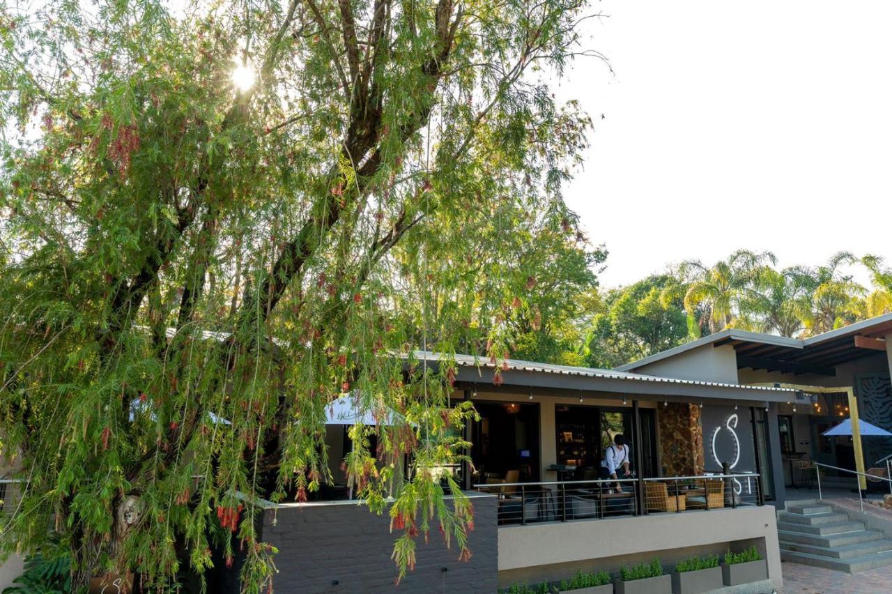 Lowveld Living Guesthouse Mbombela Exteriör bild