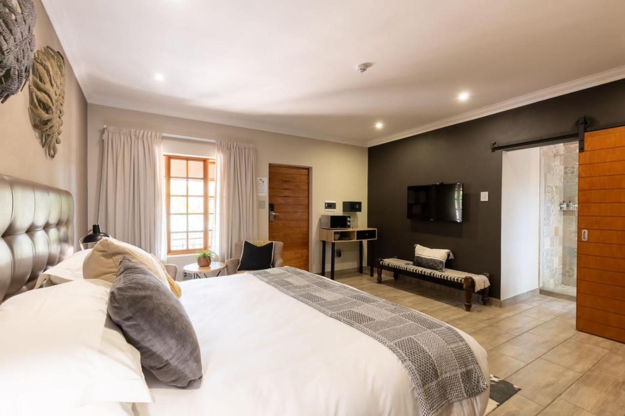 Lowveld Living Guesthouse Mbombela Exteriör bild